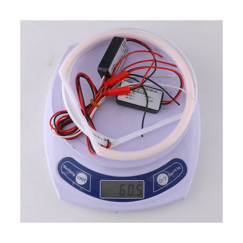 Source weight reference image showing the kit on a scale for quotation checks.