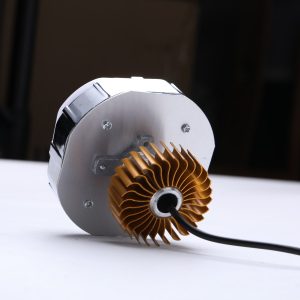 Rear heat-sink and wiring reference from the supplied product folder.